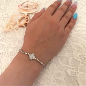 Clover Bracelet in Silver Tone